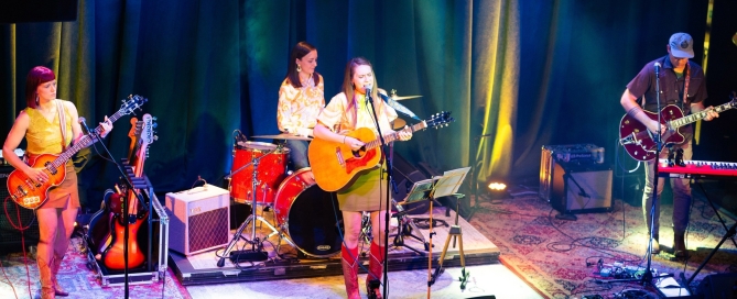 Big Turn Music Fest Bethany Larson and the Bees Knees